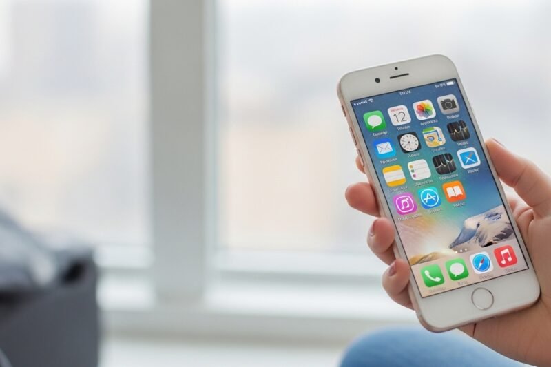 Warning Signs You Use Your Phone Too Much