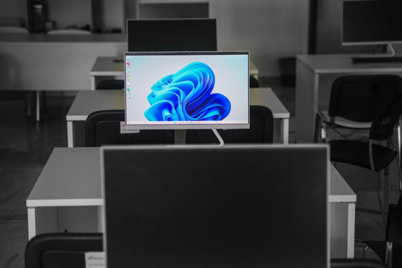 Don’t Upgrade to Windows 11; Just Use This Instead